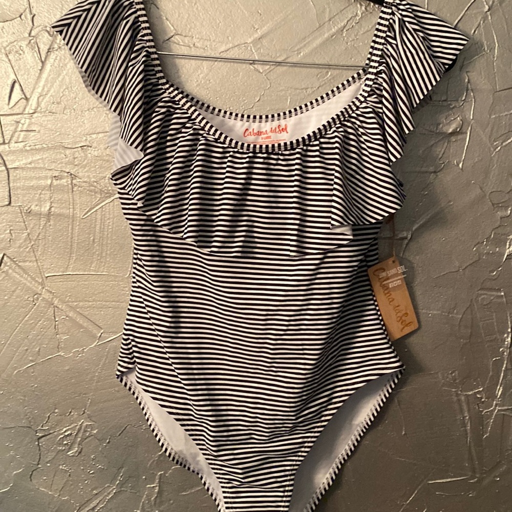 Cabana Del Sol One Piece Swimsuit size XL NWT